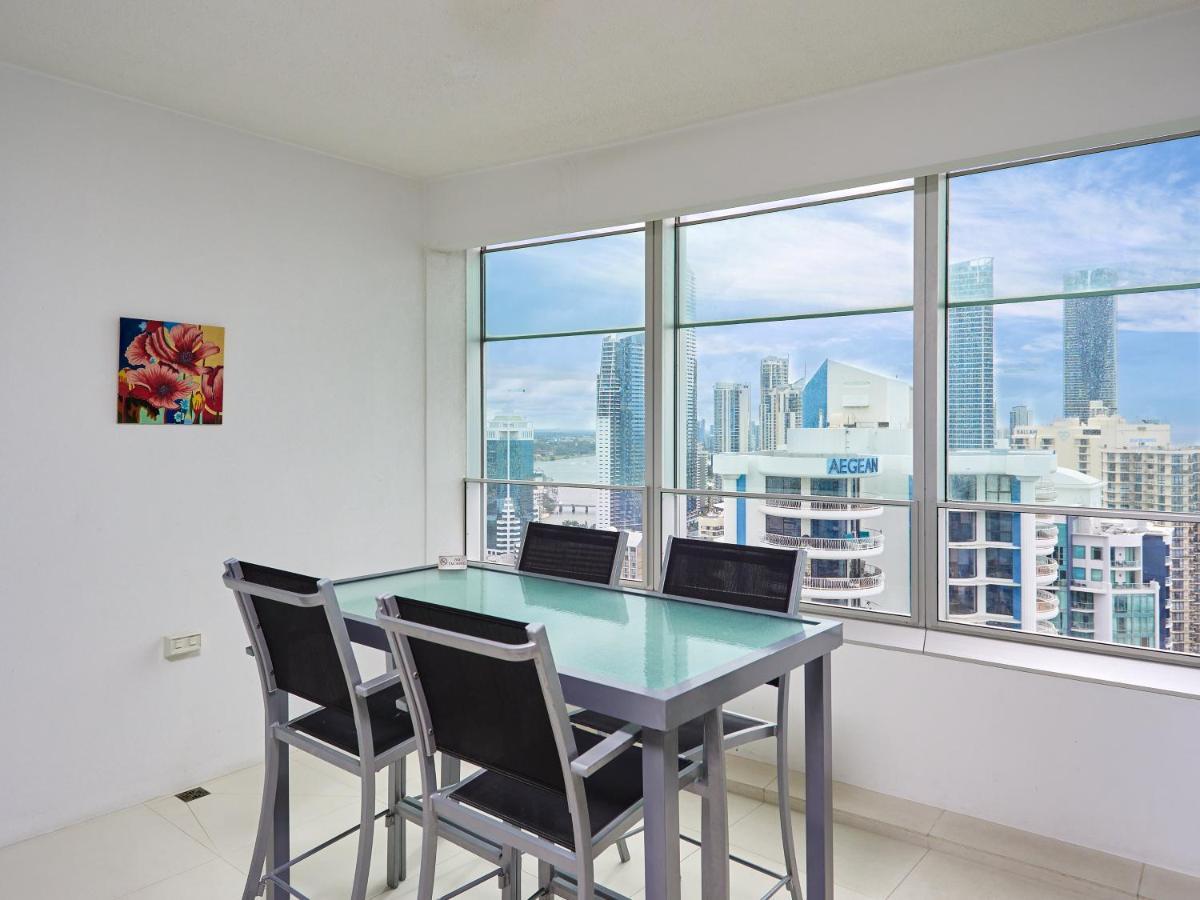 Serain Residences On 9 Hamilton Avenue Gold Coast Exterior foto